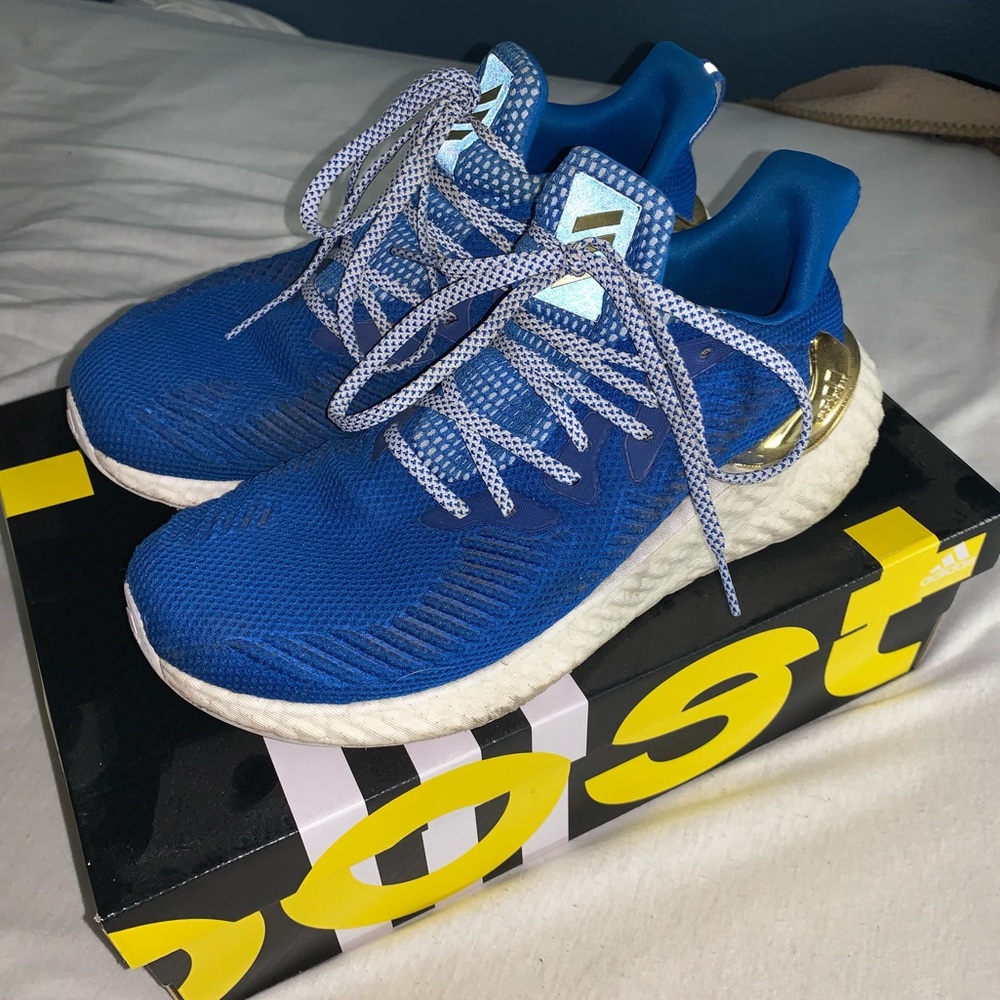 Men’s Adidas Alphaboost Blue/Gold Size 9 Used